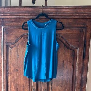 Athleta split back top